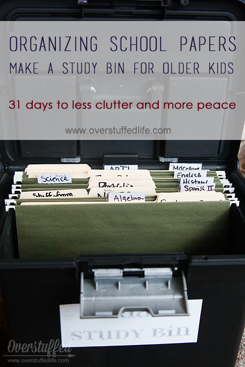 Paper clutter can get out of control very easily. Use these steps to keep the papers organized! via @lara_neves