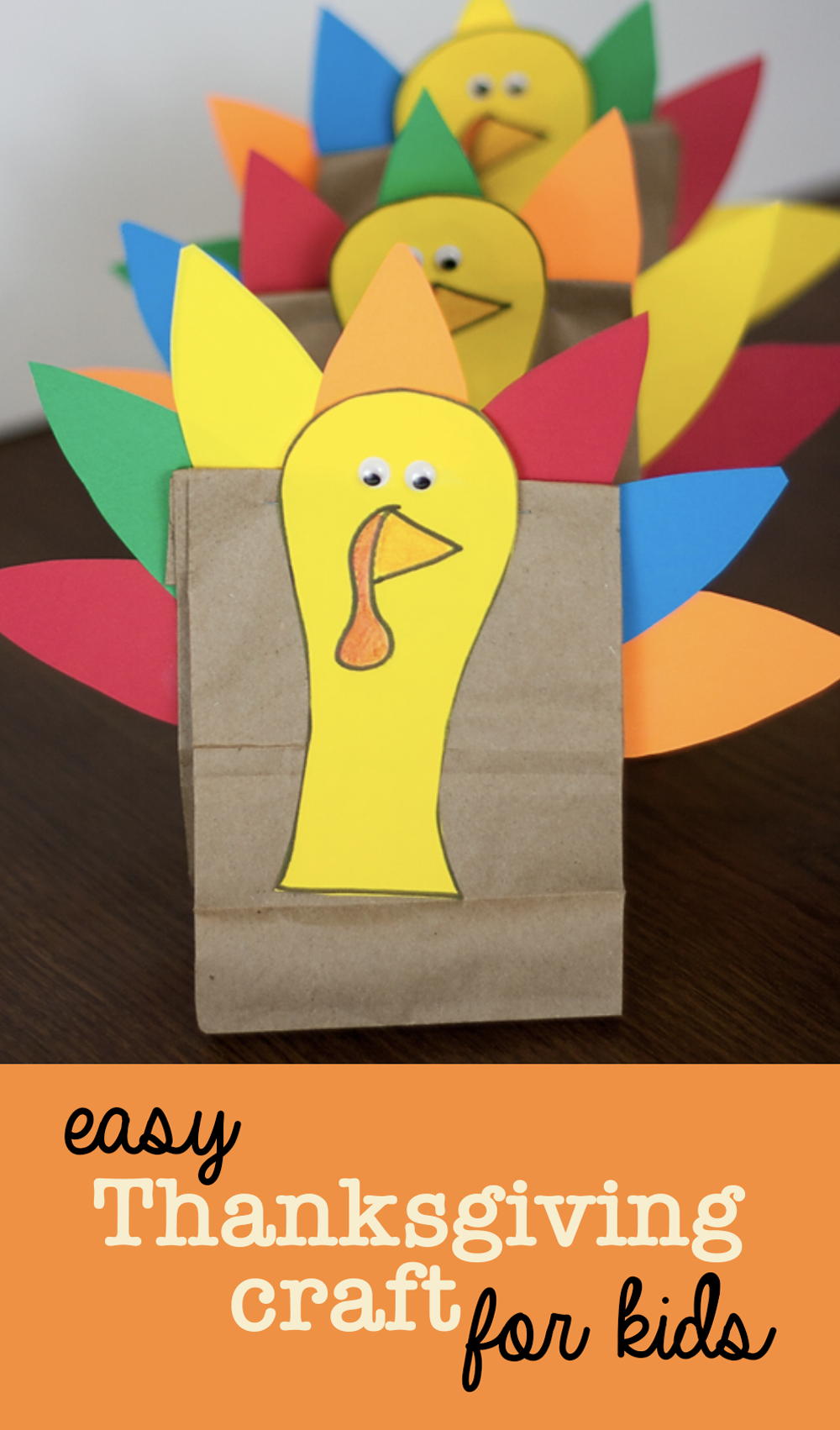If you're looking for a simple craft that preschoolers can do for Thanksgiving, use this free printable Turkey Gobble Bag craft. Kids of all ages will have fun cutting and pasting the turkey together while you prepare Thanksgiving dinner! via @lara_neves