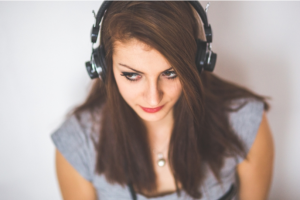 5 Reasons Moms Should Listen to Audiobooks