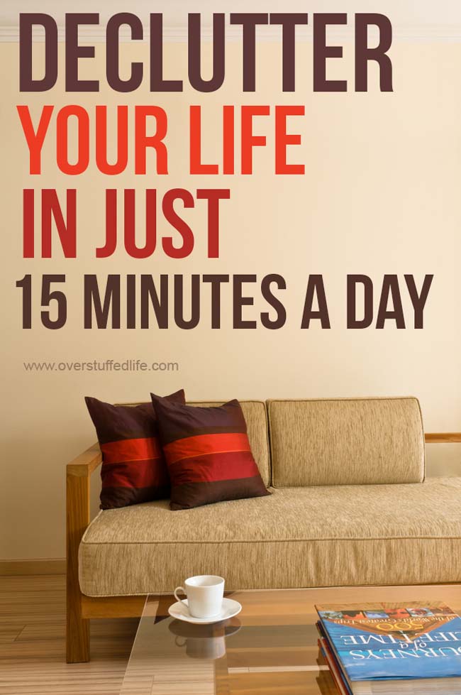 Getting rid of the clutter seems overwhelming, but just 15 minutes a day devoted to decluttering your home makes a big difference! via @lara_neves